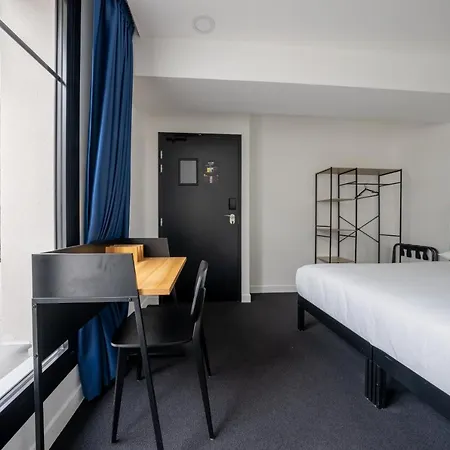 Hostel Beau M Paris