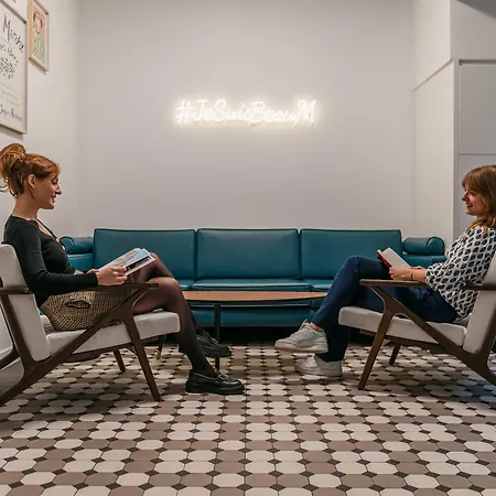 Hostel Beau M Paris