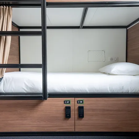 Hostel Beau M Paris