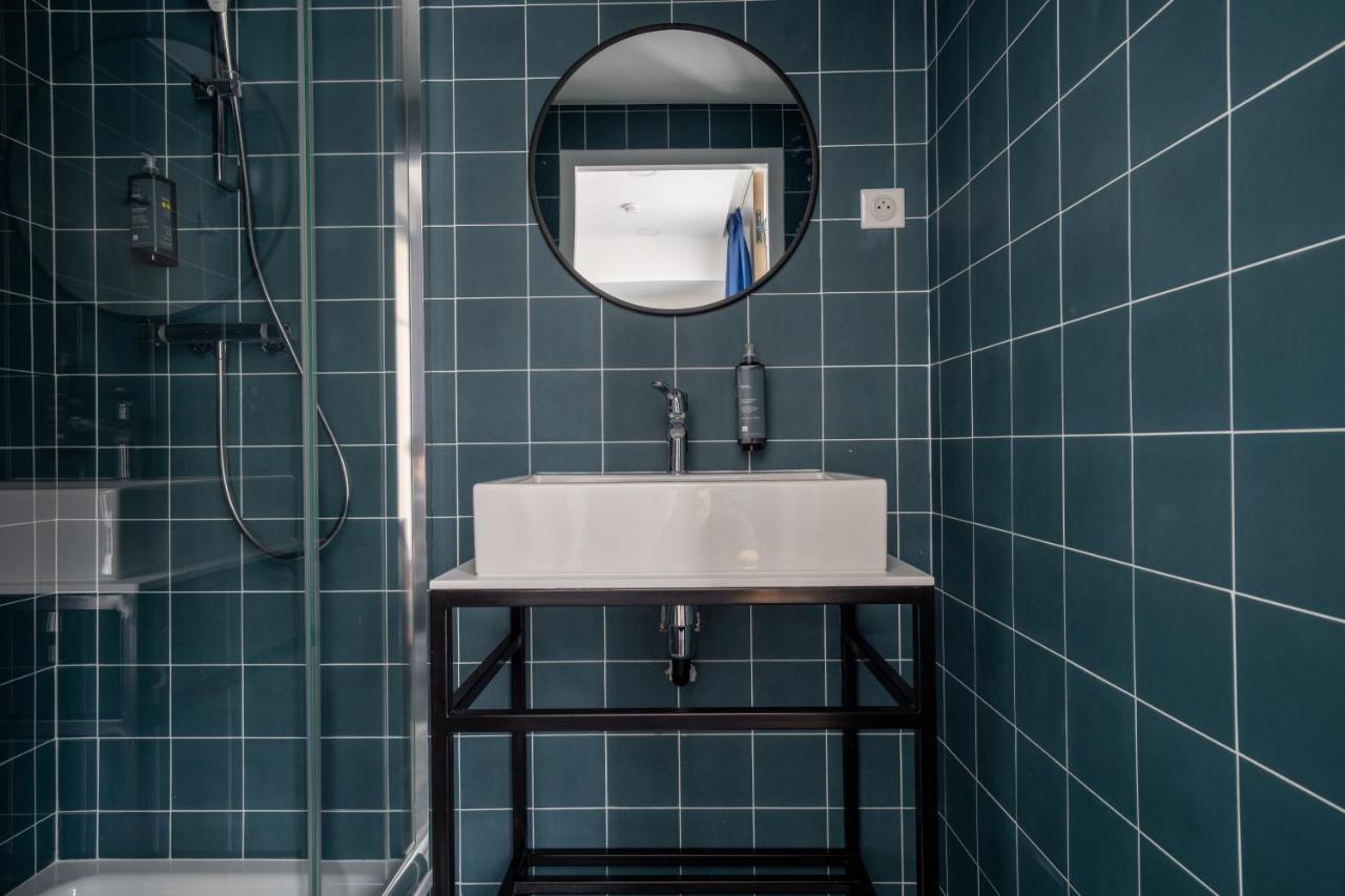 Beau M Ostello Parigi